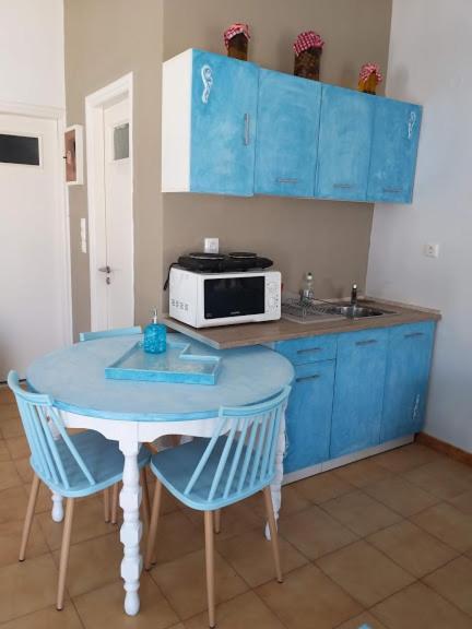 Yacht Front Apartment - Νο 2 イオス島 チョーラ エクステリア 写真
