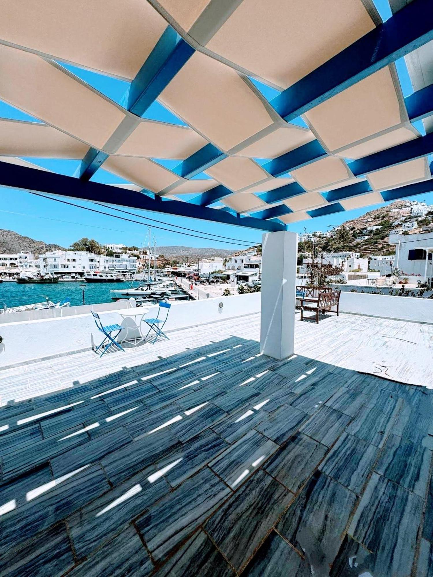 Yacht Front Apartment - Νο 2 イオス島 チョーラ エクステリア 写真